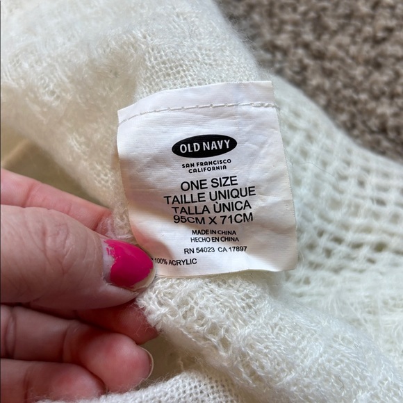 Old Navy Infinity Scarf - Picture 6 of 6